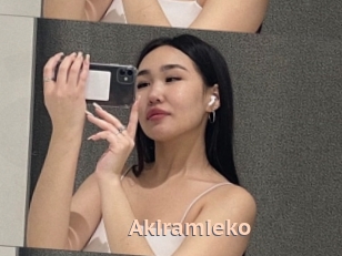 Akiramieko