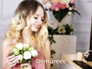 Demureee